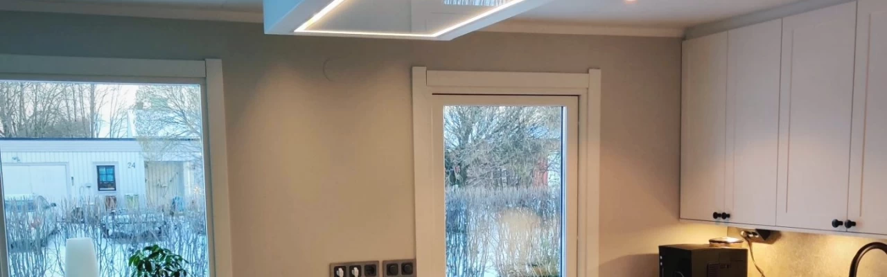 Upptäck våra nya takintegrerade Design line köksfläktar