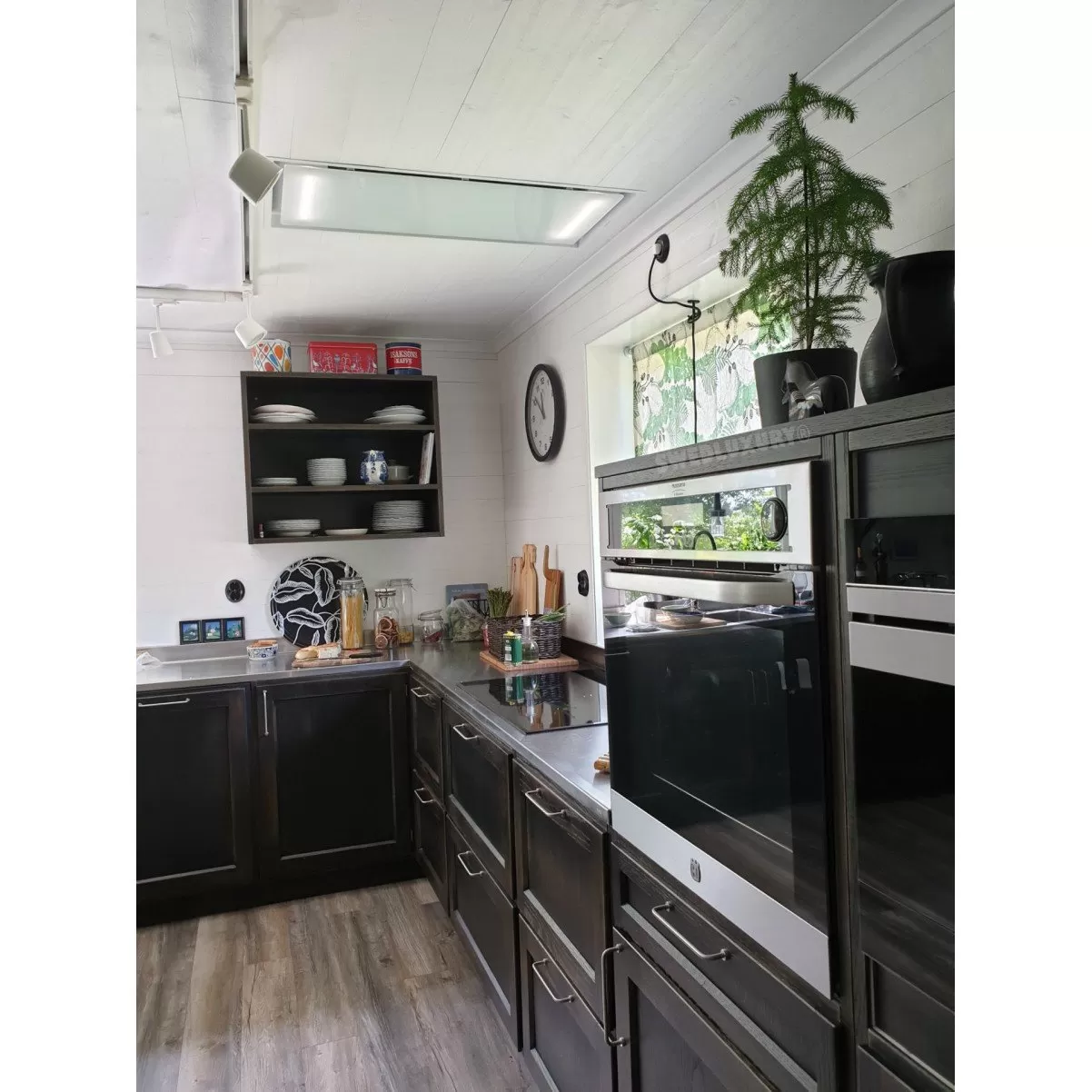 Premium line tak integrerad köksfläkt Swedluxury ALFA α vit glas